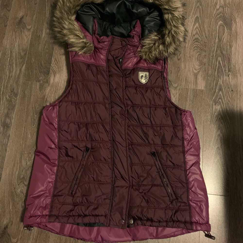 American Eagle Puffy Vest XL